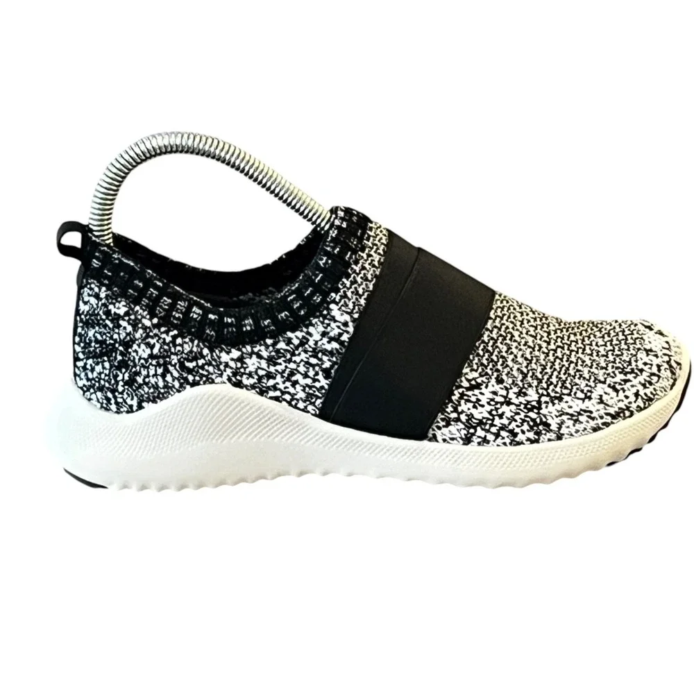 NWOT Aetrex Allie Sneakers Womens 6 6.5 Black Ombre Knit‎ Arch Support